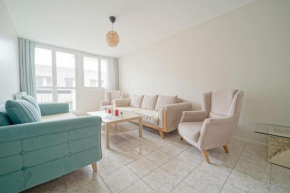 Doorman - Spacious 2BR Paris